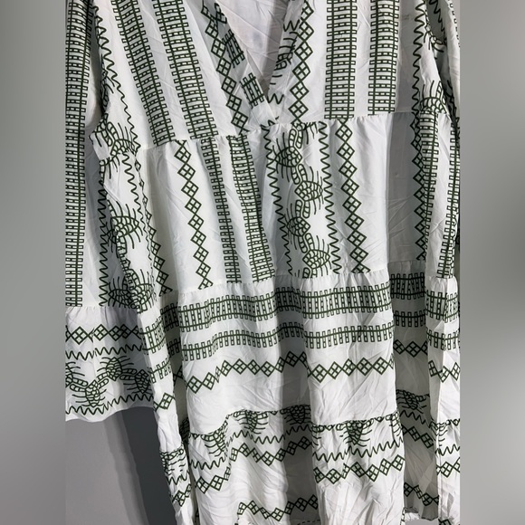 Women’s V-Neck Ruffle Tierra Boho Mini Dress size. L - Picture 5 of 6